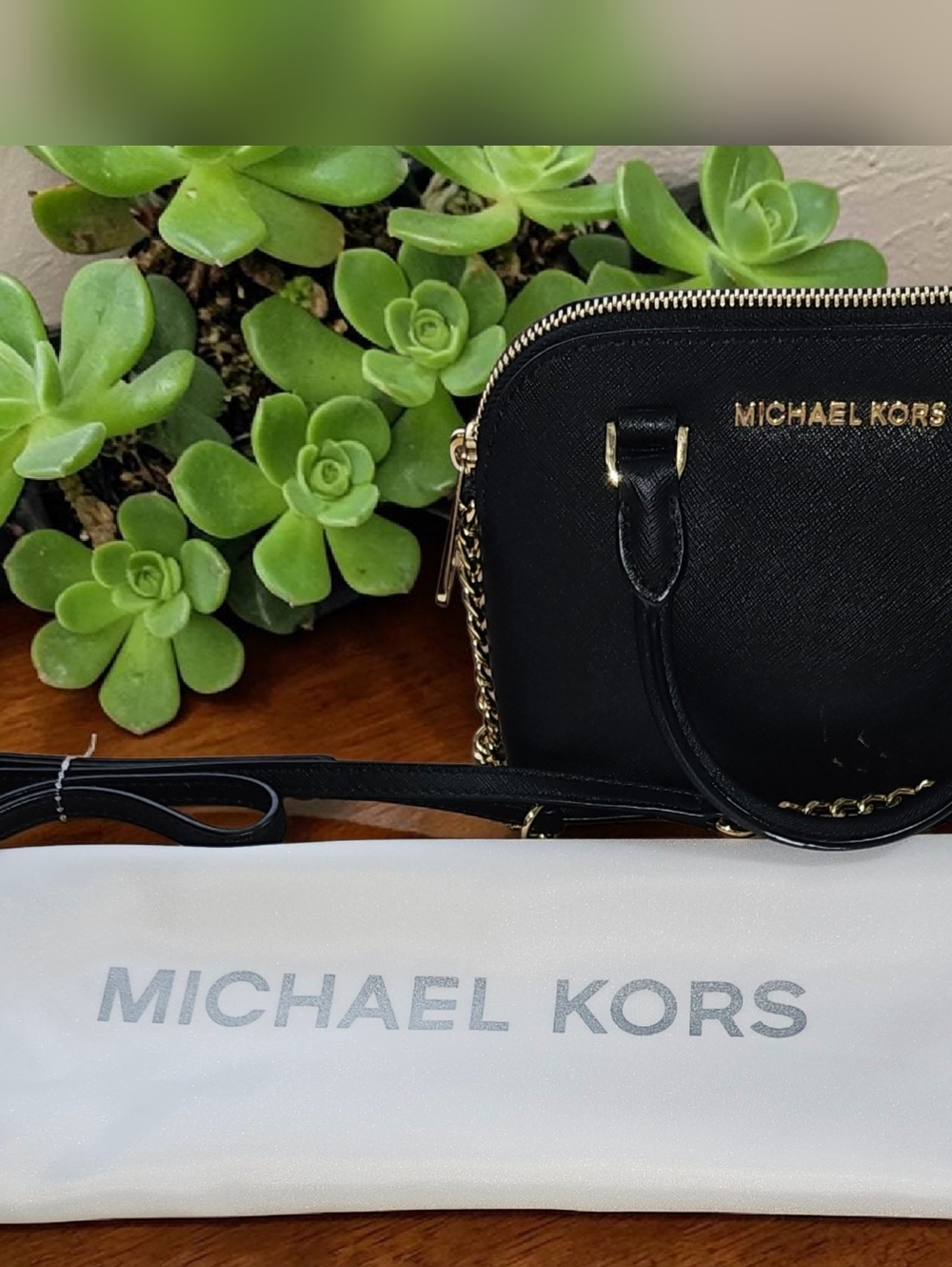 Michael Kors Black Saffiano Mini Dome Satchel Crossbody Gold Chain - Picture 3 of 13